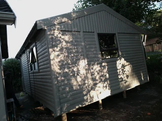 wendy house and log cabin