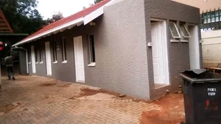 Inside and outside rooms for single professionals in Windsor East and West