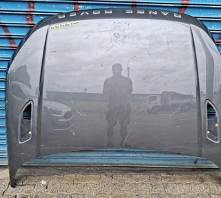 Range rover Evoque bonnet available