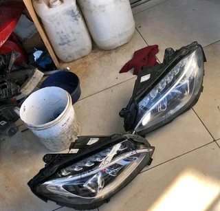 W205 mercedes Benz headlights available