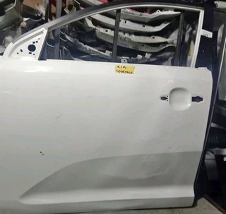 Kia Sportage door available
