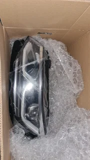 VW Tiguan headlights available