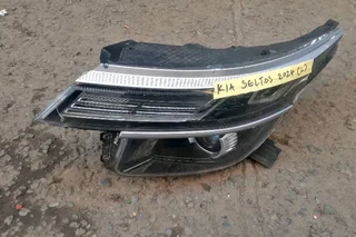 Kia seltos headlights available
