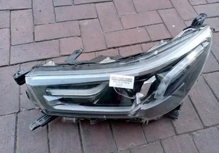 Toyota gd6 headlights available