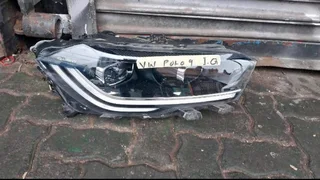 Vw polo 9 xenon headlights available