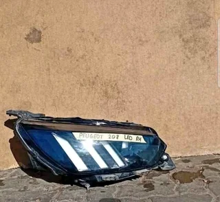 Peugeot 2008 headlights available