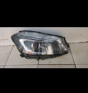 W176 mercedes headlights