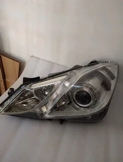 W207 Mercedes-Benz headlights available