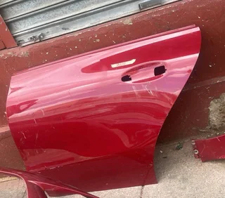Mercedes CLA  door