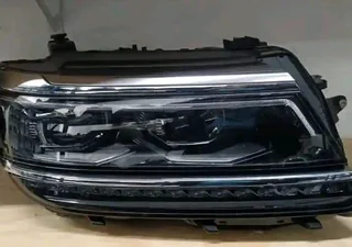 Vw tiguan headlights available