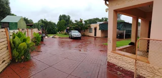 Investor's Opportunity Pretoria North: House + 2 Flatlets, Borehole &amp; Income Potential