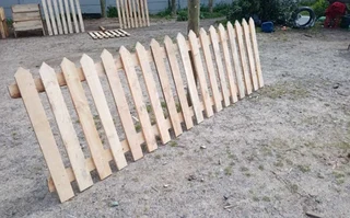 Picket fencing