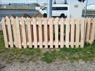 Trellises and picket fencing