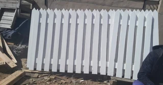 Picket fencing
