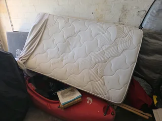 Spring and memory foam matress