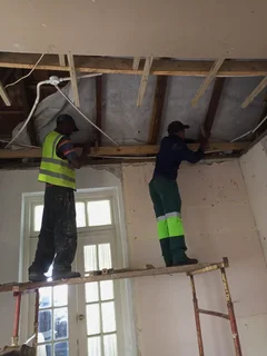 TILER PLUMBER BUILDER0825000632