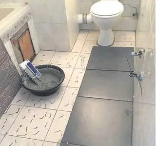 TILER PLUMBER PAINTER0825000632