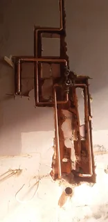 TILER PLUMBER PAINTER0825000632