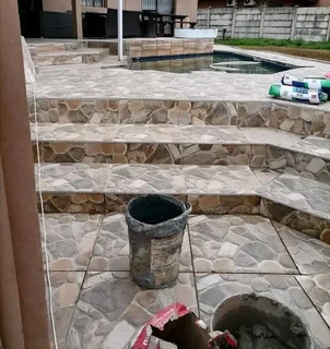 TILER PLUMBER PAINTER0825000632