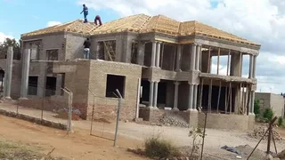 TILER PLUMBER PAINTER0825000632