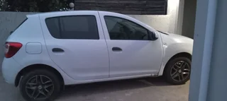 2015 Renault Sandero Hatchback