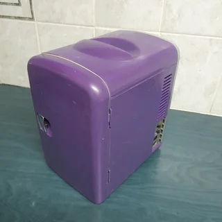 Mini fridge