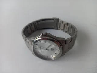 Mens Watch / Quartz La Montre / Titanium