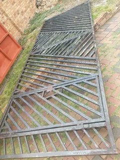 I Collect furniture, Scrap Metals