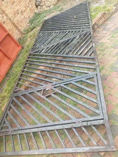 I Collect furniture, Scrap Metals