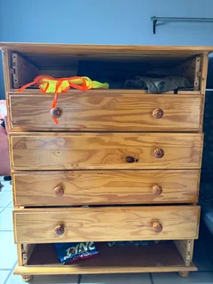6 shelf Chest of drawer