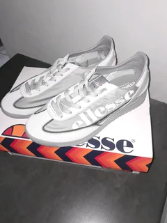 Ellese sneakers