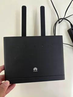 Huawei B315 LTE WiFi Router with backup battery