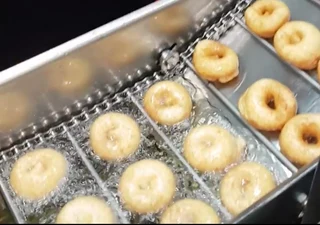 Doughnut fryer