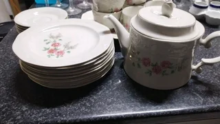 Huguenot Royale vintage tea set