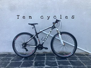 29 Inch Titan Cruz Mountain Bike For Sale