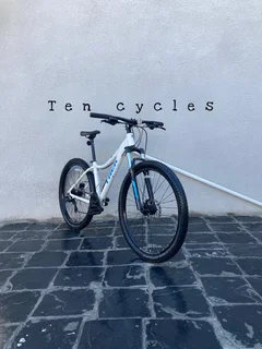 Ladies/Girls  TREK SKYE Mountain bike for sale