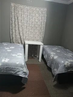 Sharing rooms to rent