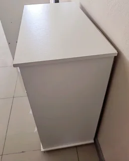 Cot bed and chest of drawers