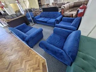 New full lounge suite