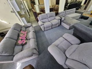 Recliner couches 3 2 1