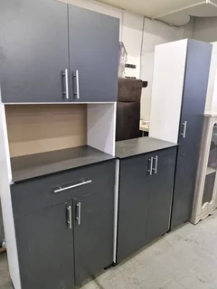 New 3pce kitchen