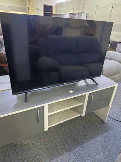 New hisense 43inch smart tv