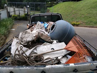 Rubble removal,junk removal, unwanted stuff, garden refuse removal, rubbish removal, garage clearanc