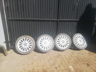 Volvo S40 size 17 Rim for sale