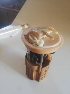 Volvo S40 T5 fuel pump for sale