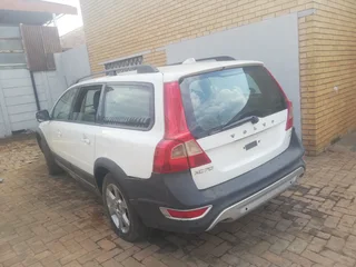 Volvo XC70 2010 stripping for spares