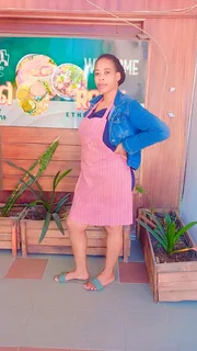 Am a good house cleaner nanny ironing lady looking a job stay in or out