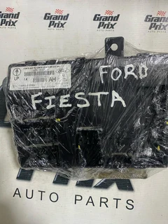 Ford Fiesta Bcm Body Control Module 8v59-15k600