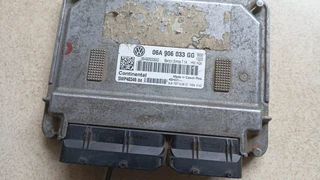 Vw Golf 5 1.6 Ecu Computer Box 06a906033 Gg 5wp40349 Simos7 1a