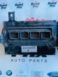 Chrysler Pt Cruiser 2.4l Ecu Computer Box P05033290ae